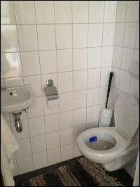 Toilet begane grond.